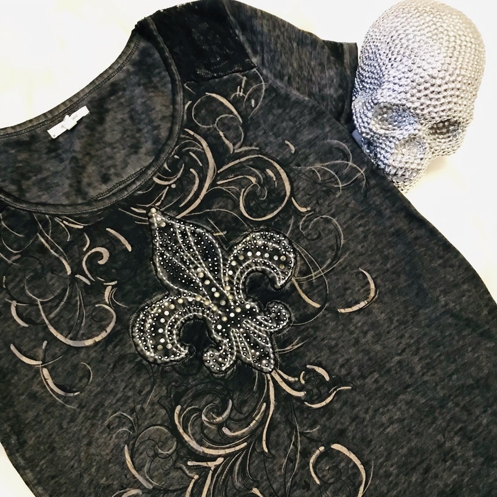 Maurices, fluer di lis, studs n sparkles tee